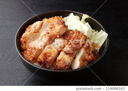 Fried rice bowl 114006161