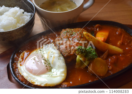番茄燉漢堡套餐 番茄燉漢堡套餐 114008283