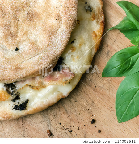 Covered pizza 114008611