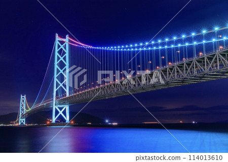 Illumination of the Akashi Kaikyo Bridge in Kobe Illumination of the Akashi Kaikyo Bridge in Kobe 114013610