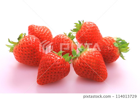 Strawberry  114013729