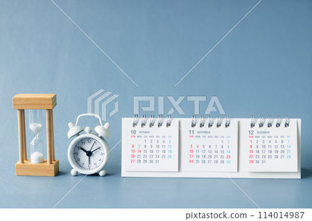時鐘、沙漏、日曆的圖像 時鐘、沙漏、日曆的圖像 114014987