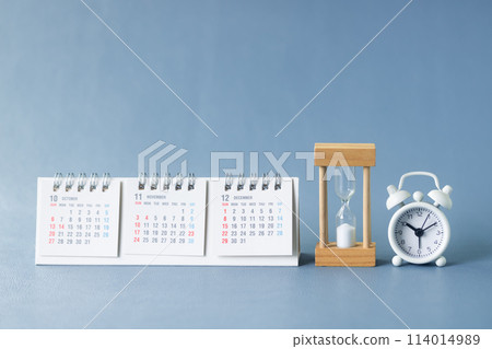 時鐘、沙漏、日曆的圖像 114014989
