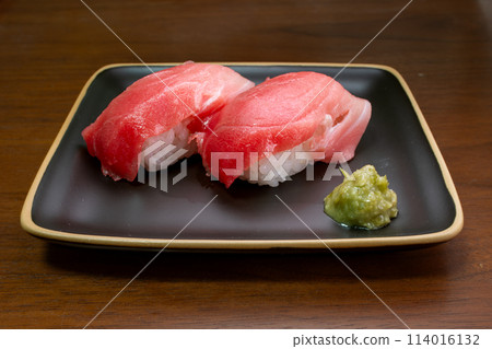 壽司,握壽司,金槍魚,金槍魚,金槍魚,俯視圖 壽司,握壽司,金槍魚,金槍魚,金槍魚,俯視圖 114016132