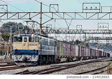 Tokaido Main Line freight train Tokaido Main Line freight train 114016683