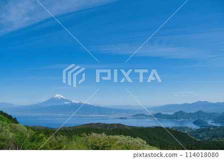 Mount Fuji as seen from the Izu Sanryo Trail 114018080