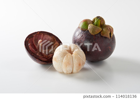 Mangosteen image Mangosteen image 114018136