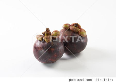 Mangosteen image Mangosteen image 114018175