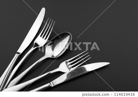 Fork knife and spoon 114019438