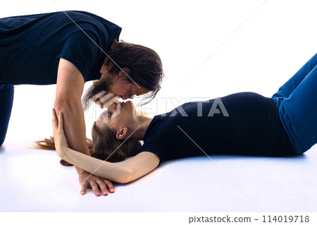 beautiful young couple expecting baby beautiful young couple expecting baby 114019718