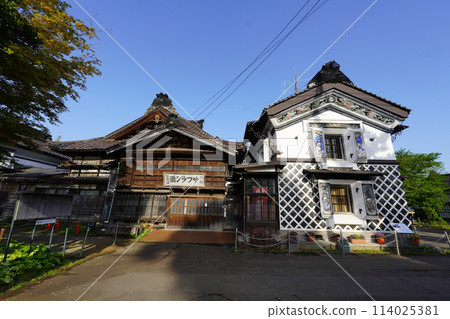 裝飾有東方壁畫和鏝畫的米倉(新潟縣長岡市) 裝飾有東方壁畫和鏝畫的米倉(新潟縣長岡市) 114025381