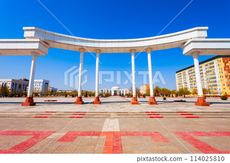 Arch at Independence square in Nukus 114025810