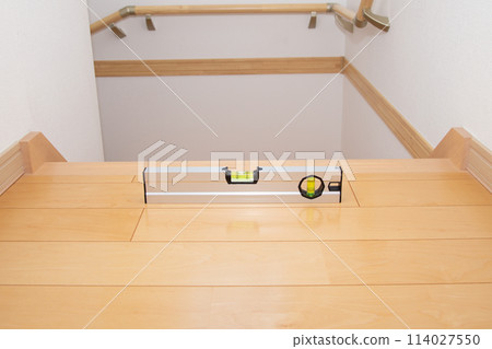 Residential floors and level gauges (spirit level, level) 114027550