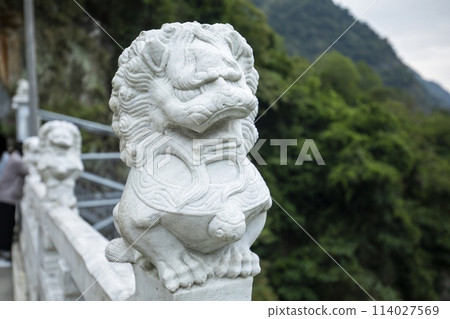 砂岩步道、橋墩、石雕獅、台灣、花蓮、太魯閣、砂岩存根、橋墩、石雕獅子、台灣、 砂岩步道、橋墩、石雕獅、台灣、花蓮、太魯閣、砂岩存根、橋墩、石雕獅子、台灣、 114027569