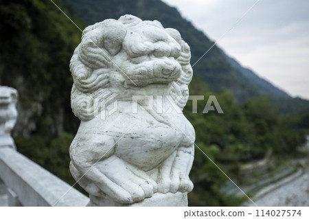 砂岩步道、橋墩、石雕獅、台灣、花蓮、太魯閣、砂岩存根、橋墩、石雕獅子、台灣、 砂岩步道、橋墩、石雕獅、台灣、花蓮、太魯閣、砂岩存根、橋墩、石雕獅子、台灣、 114027574