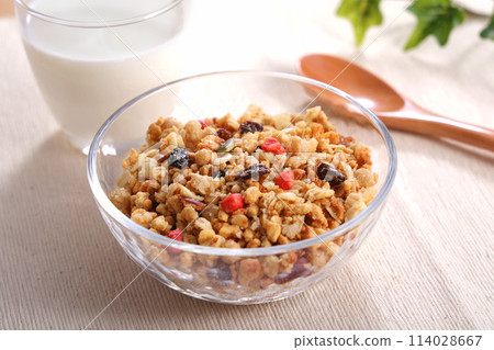 Fruit granola breakfast image Fruit granola breakfast image 114028667