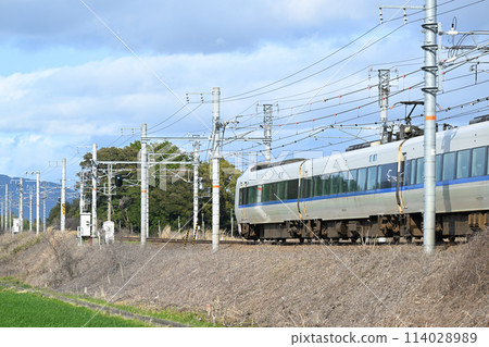 Thunderbird 003 bound for Tsuruga detouring on the Biwako Line due to strong winds on the Kosei Line Thunderbird 003 bound for Tsuruga detouring on the Biwako Line due to strong winds on the Kosei Line 114028989