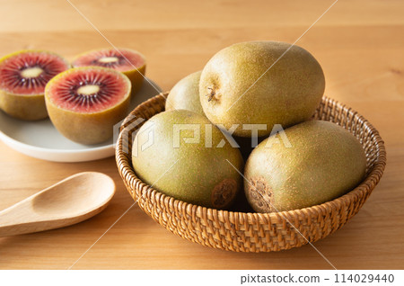 red kiwi fruit red kiwi fruit red kiwi kiwi fruit 114029440