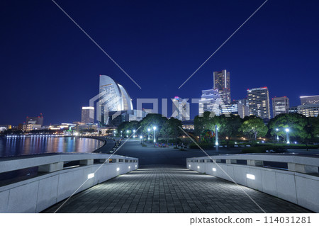 City night view Yokohama Rinko Park 114031281
