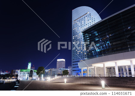 Yokohama: Night view of the coast of Yokohama Port (Pukarisanbashi Bridge) Yokohama: Night view of the coast of Yokohama Port (Pukarisanbashi Bridge) 114031671