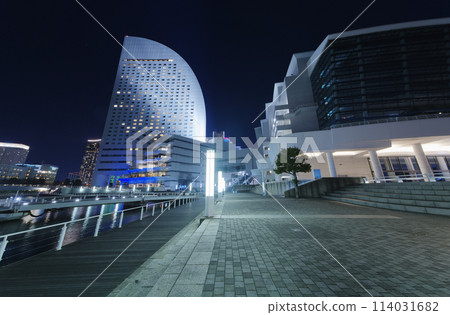 Yokohama: Night view of the coast of Yokohama Port (Pukarisanbashi Bridge) Yokohama: Night view of the coast of Yokohama Port (Pukarisanbashi Bridge) 114031682