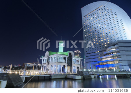 Yokohama: Night view of the coast of Yokohama Port (Pukarisanbashi Bridge) Yokohama: Night view of the coast of Yokohama Port (Pukarisanbashi Bridge) 114031686