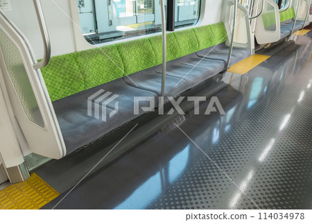 Train seen from inside the car, Train stopping at the platform, Yamanote Line, Priority seats, Inside the car (E235 series) Train seen from inside the car, Train stopping at the platform, Yamanote Line, Priority seats, Inside the car (E235 series) 114034978