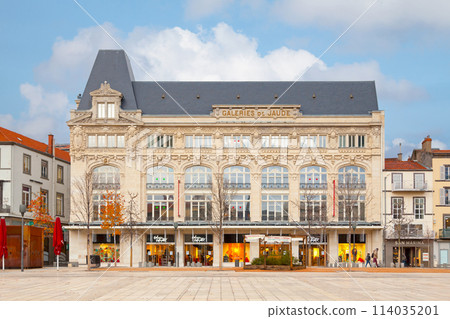 The Galeries de Jaude in Clermont-Ferrand The Galeries de Jaude in Clermont-Ferrand 114035201