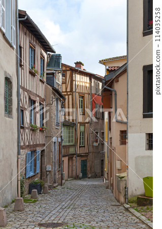 Rue de Gorre in Limoges 114035258