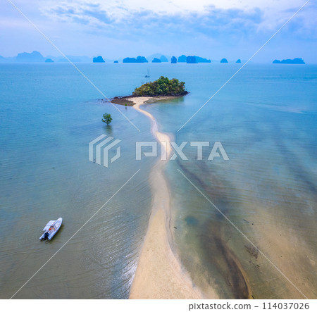 Aerial view of Koh Nok in Koh Yao Noi, Phang nga, Thailand 114037026