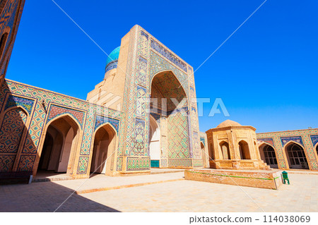 Kalyan Mosque in Bukhara, Uzbekistan Kalyan Mosque in Bukhara, Uzbekistan 114038069