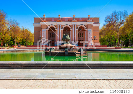 Alisher Navoi State Bolshoi Theatre, Tashkent 114038123