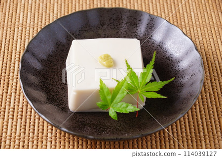 白芝麻豆腐 114039127