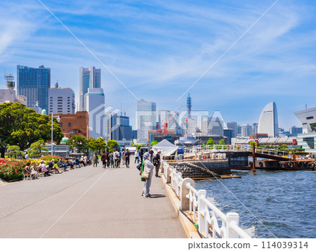 春天的橫濱灣地區:山下公園與港口未來 春天的橫濱灣地區:山下公園與港口未來 114039314