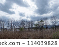 Lake Tsudaenai, Kusatsu City, Shiga Prefecture, connected to Lake Biwa on a cloudy day 114039828