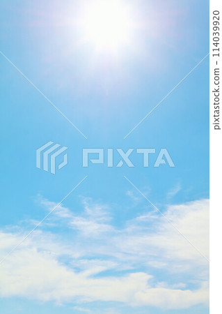 秋天藍天、雲彩和太陽 秋天藍天、雲彩和太陽 114039920