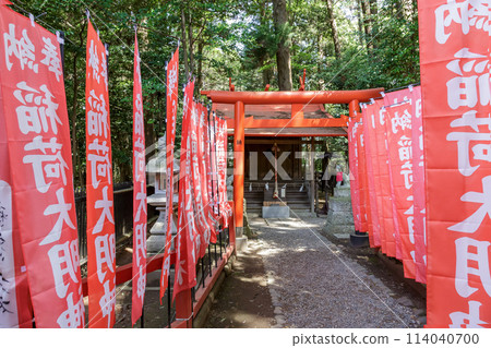 Torii gate of Tokiwa Inari Shrine, a branch shrine of Tokiwa Shrine 114040700