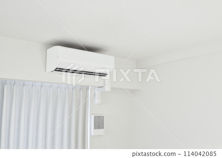 安裝在公寓客廳的空調 114042085