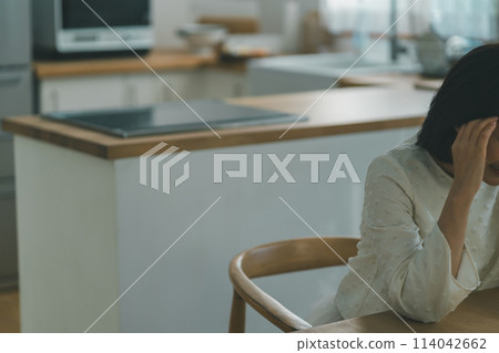 female, females, woman 114042662