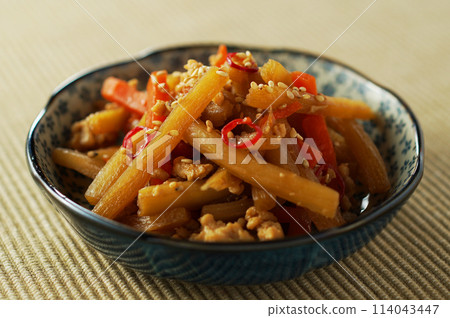 金比拉牛蒡配雞肉碎 金比拉牛蒡配雞肉碎 114043447