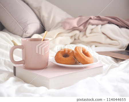時尚可愛的零食時間形象 114044655