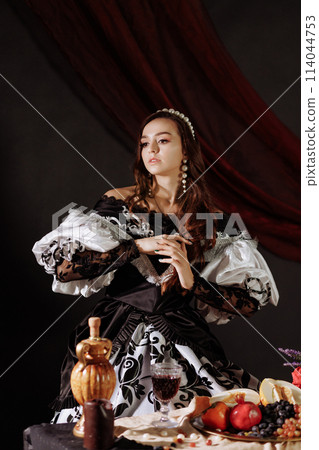 Female image in the Renaissance style. 114044753