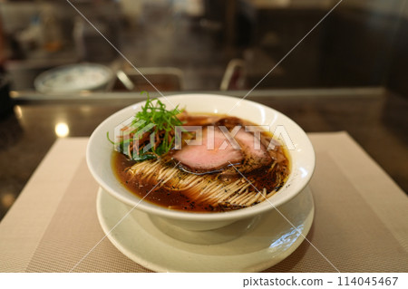 Stylish soy sauce ramen 114045467