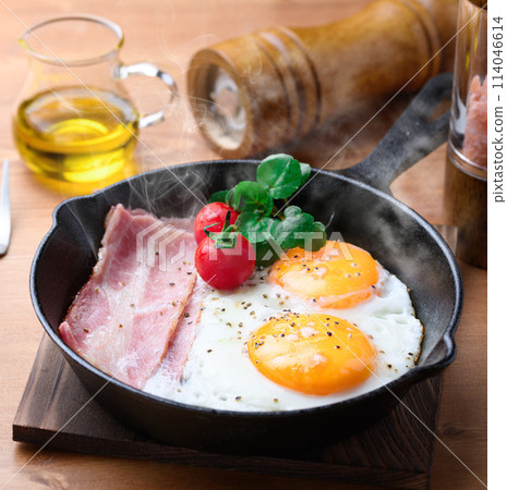 Bacon egg Bacon egg 114046614