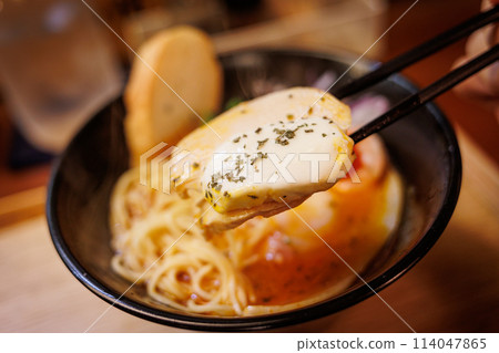 Tomato-based ramen 114047865