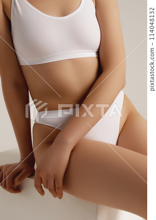 Perfect body of young and beautiful woman in 114048132