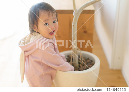 Mischievous baby Mischievous baby 114049233