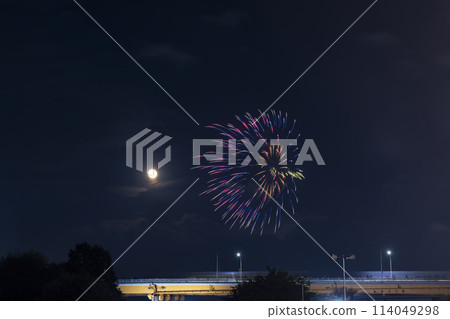 Full moon and fireworks, Kita-ku Fireworks Festival, Tokyo 114049298