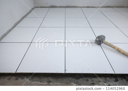 Tile floor construction and tool. Tile floor construction and tool. 114052968