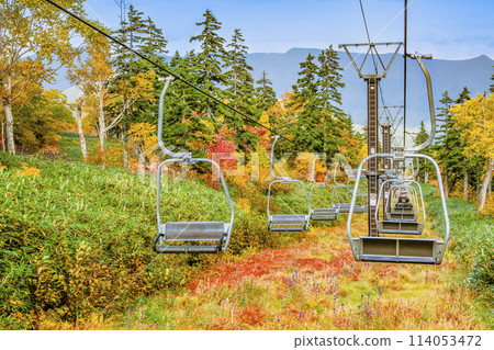 北海道秋葉中的黑岳 北海道秋葉中的黑岳 114053472